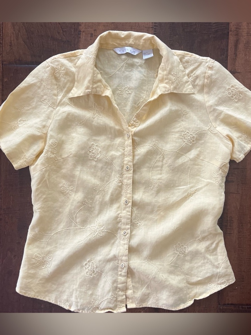 Tweeds pale butter yellow 100% linen floral embroidered button-up blouse Sz. L
